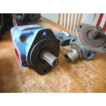 Vicker&#039;s Vane Hydraulic Pump New Old Stock NOS for Ford 3400