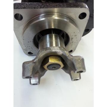 Parker 316-5030-002 Hydraulic Gear Pump 3169310451-1373300 w/ Drive Yoke