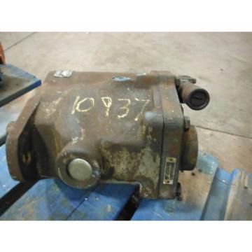 VICKERS HYDRAULIC PUMP PVB20 FLS10 CM810 ~ USED