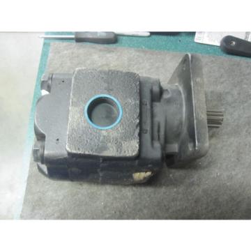 NEW SCHULTZ HYDRAULIC PUMP XA-1686-3-S