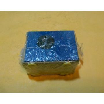 REXROTH  R900324883 HYDRAULIC MANIFOLD VALVE