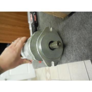 NEW HALDEX BARNES HYDRAULIC PUMP # 73163237