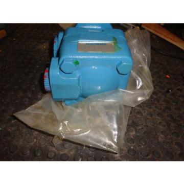 Benchmark V12 1S8S 1011 NEW Hydraulic Pump FREE SHIPPING