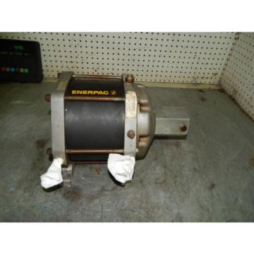 Enerpac B-3304 Air hydraulic booster intensifer B3304