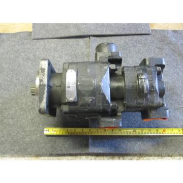 NEW GROVE HYDRAULIC PUMP #7722100015