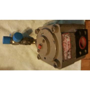 IMO 32012LDW CIG SERIES 4000PSI MAX GEAR HYDRAULIC PUMP 03404C