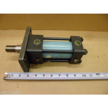 NACHI HYDRAULIC CYLINDER FJ-FAN1-50B-30TR-21  50mm BORE 30mm STROKE  NOS