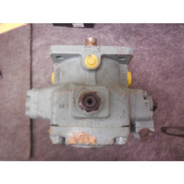 BOSCH VARIABLE VANE PUMP 0513600101 #1 image