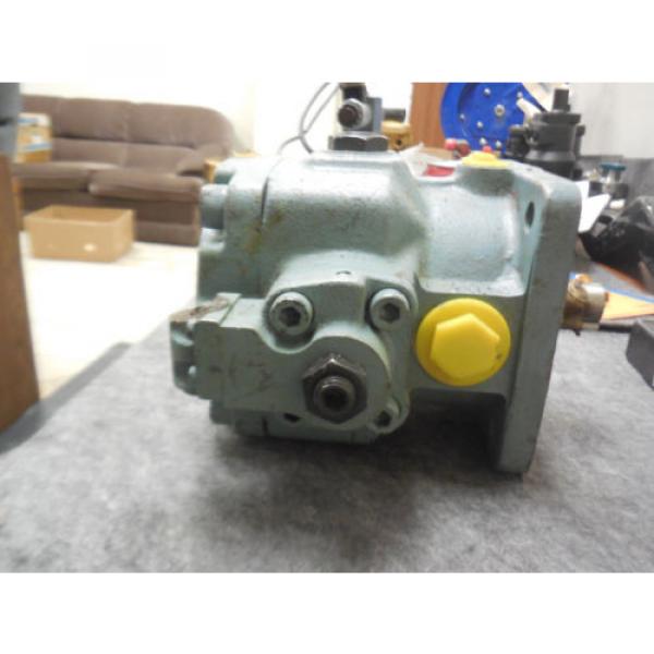 BOSCH VARIABLE VANE PUMP 0513600101 #2 image