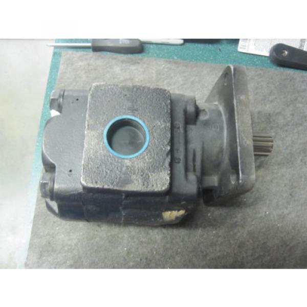 NEW SCHULTZ HYDRAULIC PUMP XA-1686-3-S #1 image