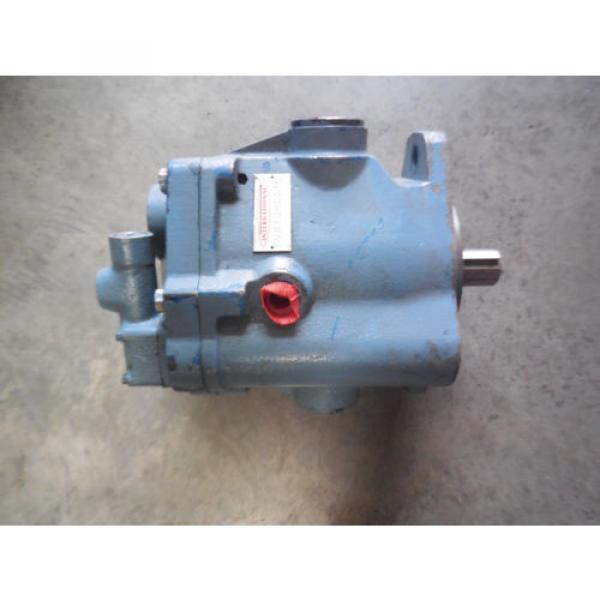 NEW INTERNATIONAL VICKERS PISTON PUMP PVB20RCG70 #1 image