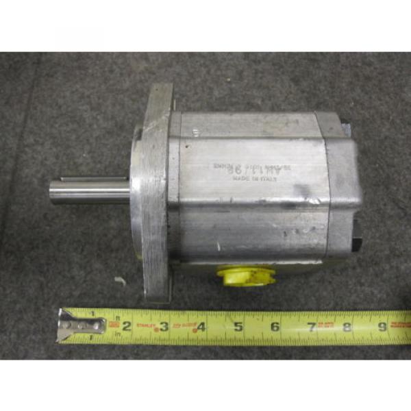 NEW SAUER-SUNSTRAND GEAR PUMP # SNM2/19-C106-AHH1/8E #1 image