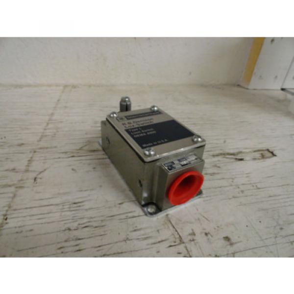 Telemecanique / RB Denison L100WTL Type L Limit Switch  Origin #2 image