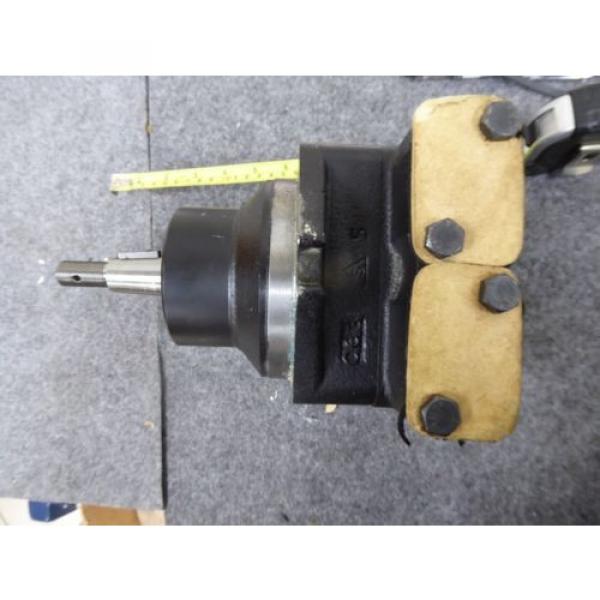 Origin PARKER DENISON HYDRAULIC VANE MOTOR M5AF-025-5R01-B10-00000 #1 image