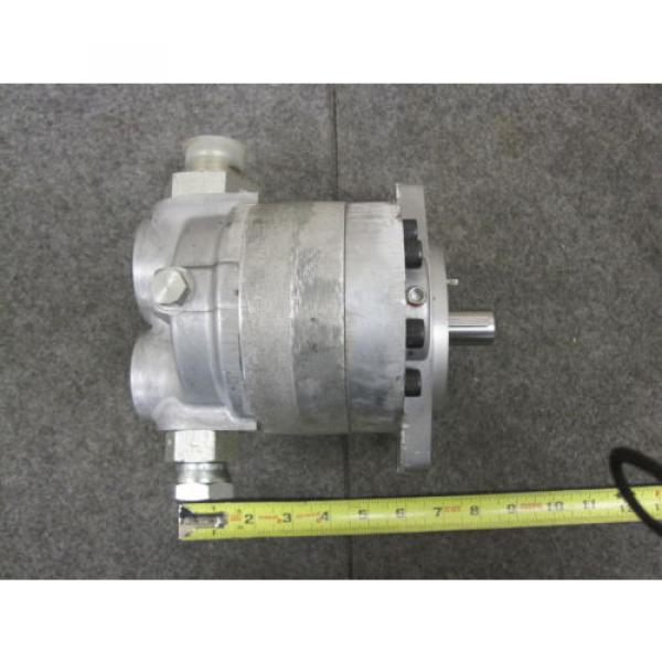 NEW CROSS HYDRAULIC PUMP # 300004 #1 image