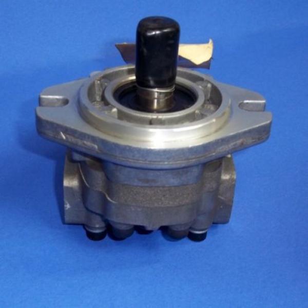 JOHN BARNES APPROX. 3/4&#034; SHAFT DIA. HYDRAULIC PUMP 735591-R *NEW* *JCH* #3 image