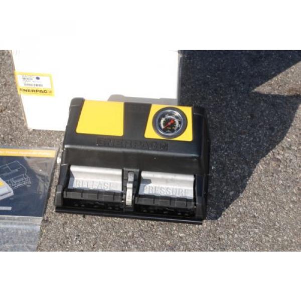 ENERPAC XA12G AIR DRIVEN HYDRAULIC FOOT PUMP 10,000 PSI W/ GAUGE 3WAY 3POSITION #2 image