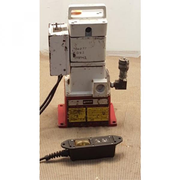 Burndy Epp10 Lightweight Hydraulic Pump, 10, 000 Psi #1 image