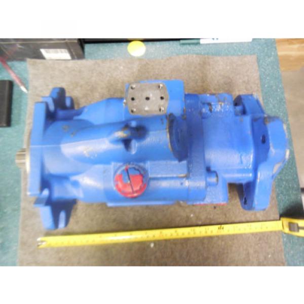 NEW EATON VICKERS PISTON PUMP # 421AK01203B #1 image