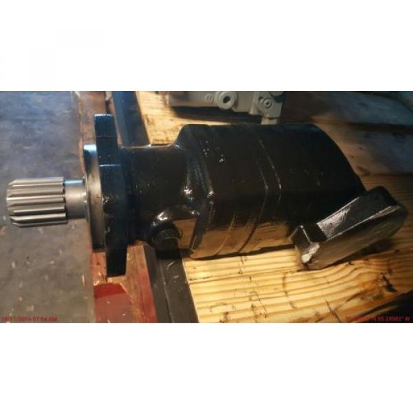 119-1044-009, Charlynn Hydraulic 10,000 Series Motor, 20.65 in3/rev #1 image