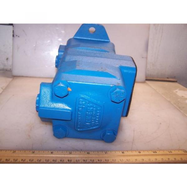 Origin EATON VICKERS HYDRAULIC VANE PUMP V2020-1F8S8S-1AA20  PORTS 3/4#034; #4 image