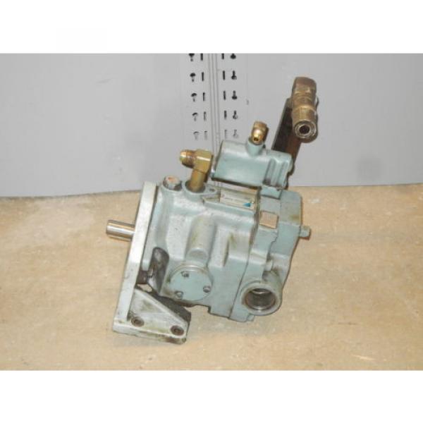 DAIKIN INDUSTRIES V38A3RX-95RC USED PISTON PUMP V38A3RX95RC #1 image