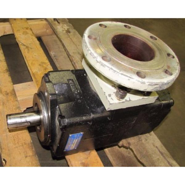 DENISON T6ED0660451R01B500 1 1/2#034; SHAFT 4#034; APPROX ID 4 BOLT PORT HYDRAULIC PUMP #1 image