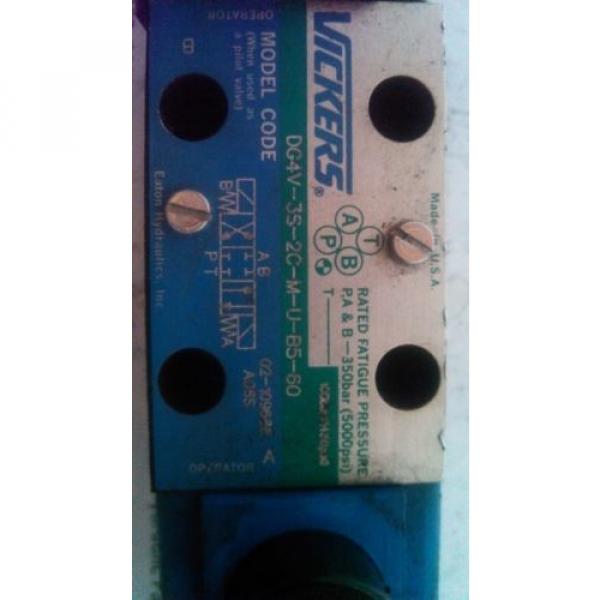 NEW VICKERS HYDRAULIC PILOT VALVE MODEL CODE DG4V-3S-2C-M-U-B5-60 #1 image