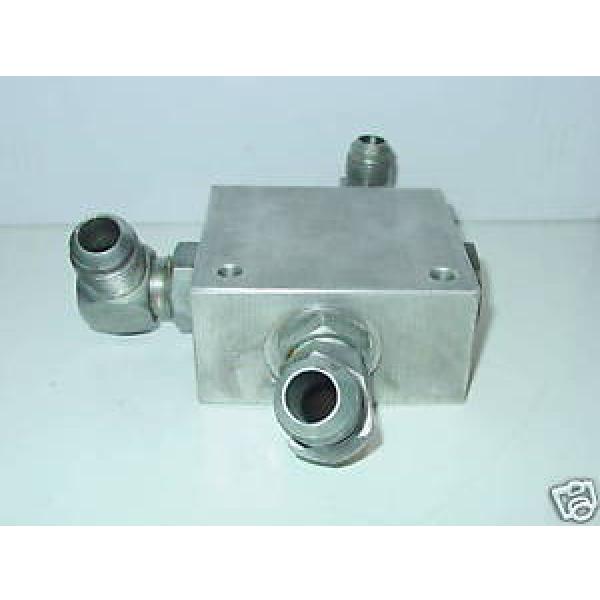 USED CLARK FORKLIFT FLOW VALVE CL- 1751217 OR CL- 909547 #1 image