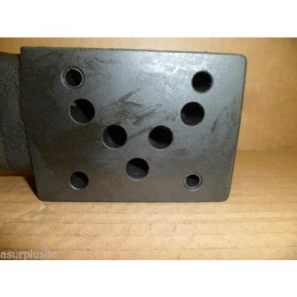 NACHI OC-G03-T1-J30 HYDRAULIC MODULAR VALVE NOS #3 image