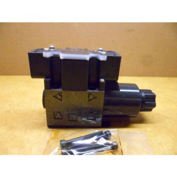 NACHI SS-G01-H5-GR-C1-31 HYDRAULIC SOLENOID VALVE AC110V  MFGNO102083186 Origin #1 image