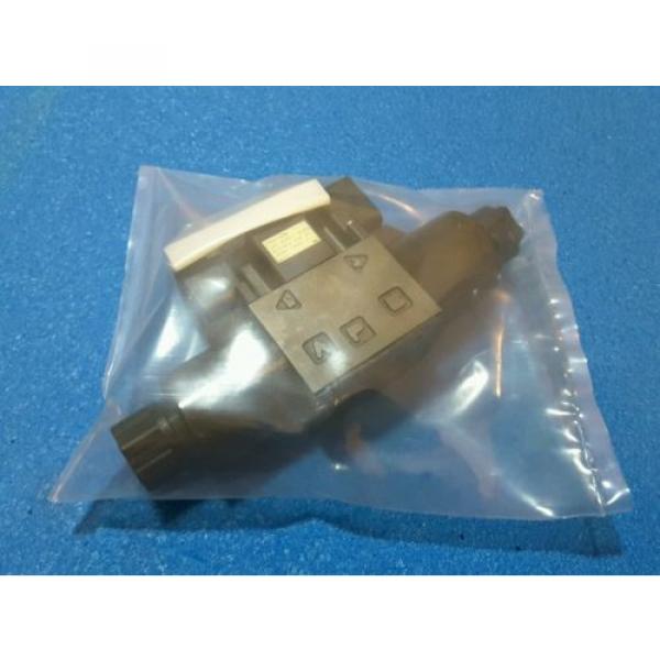 NACHI SS-G01-C7Y-R-C115-E31C  Hydraulic Solenoid Valve #2 image