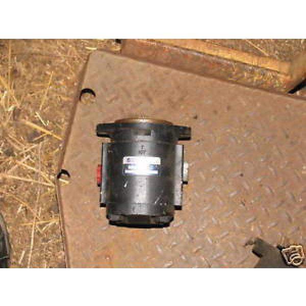 Sauer Danfoss Hydraulic Pump John Deere Farmall Ford #1 image